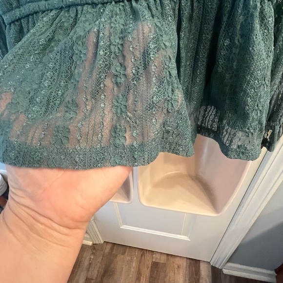 EUC! LC Lauren Conrad Teal Lace puffy sleeve Smocked Peplum Blouse XL - Picture 2 of 15